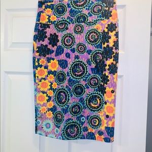 LuLaRoe M Fun Patterned Bright Floral Skirt!